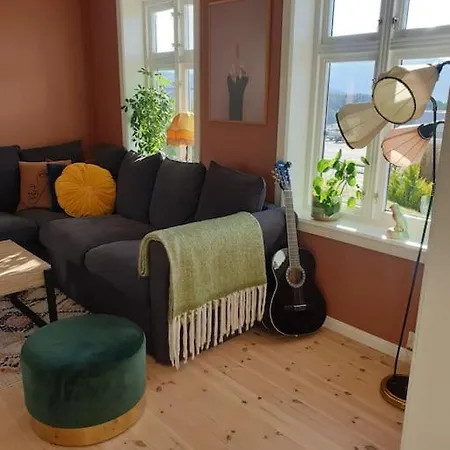 Nyaraló Romslig Og Saeregent Hus Skodje