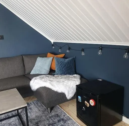 Romslig Og Saeregent Hus * Skodje